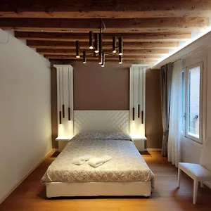 Apartment Deluxe 3 Bedroom Flat In Rialto, Venice